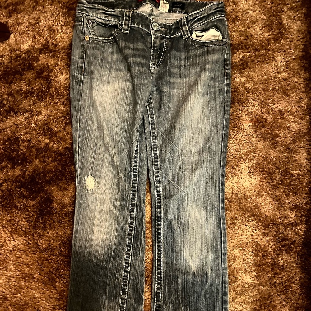 Women's Skinny Jeans in Distressed Gray